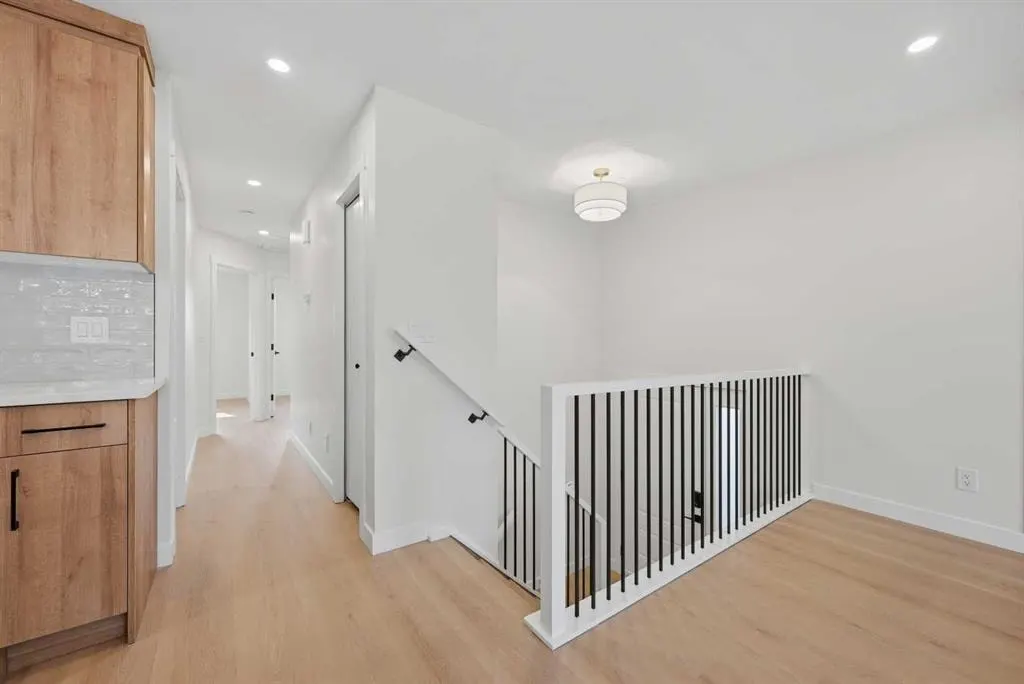 1387 Berkley Drive NW — photo 3