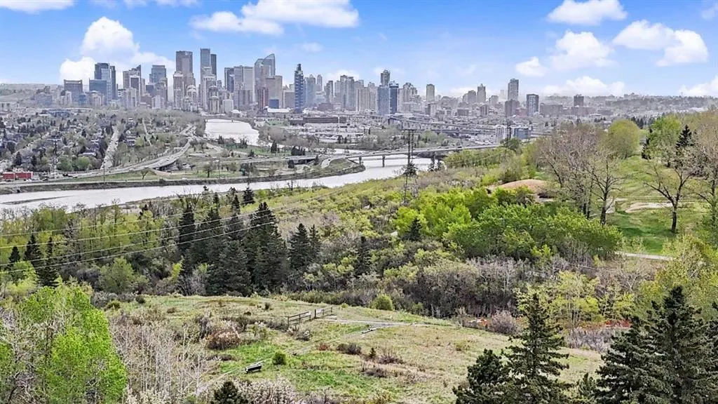 508 Cedar Crescent SW #301 — photo 2