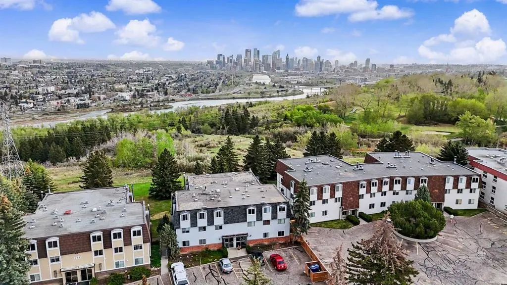 508 Cedar Crescent SW #301 — photo 3