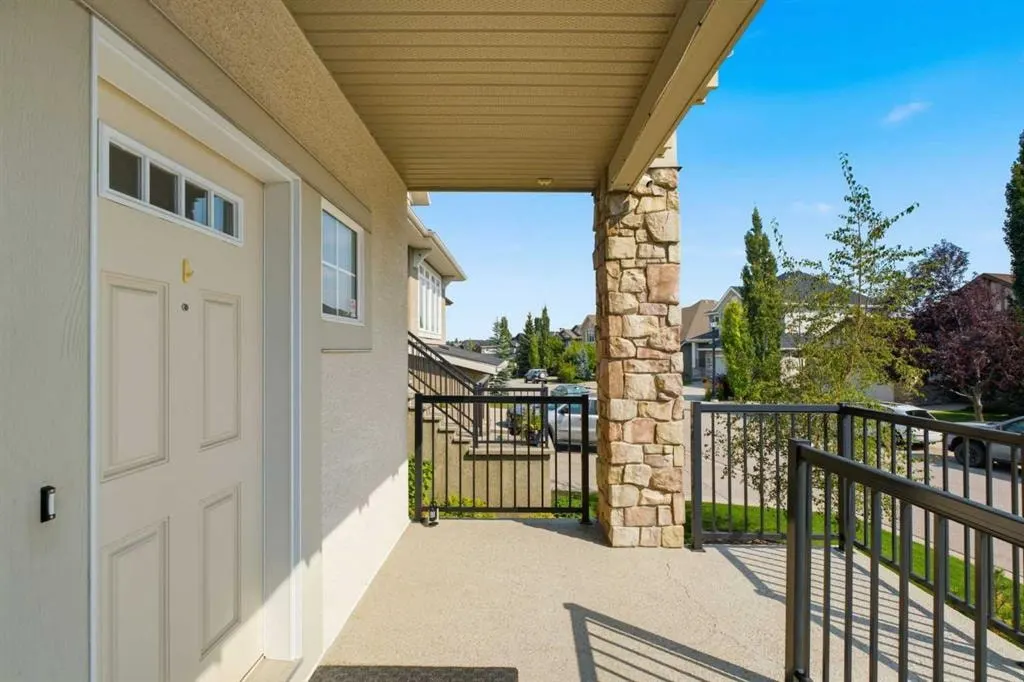 191 Springbluff Heights SW — photo 2