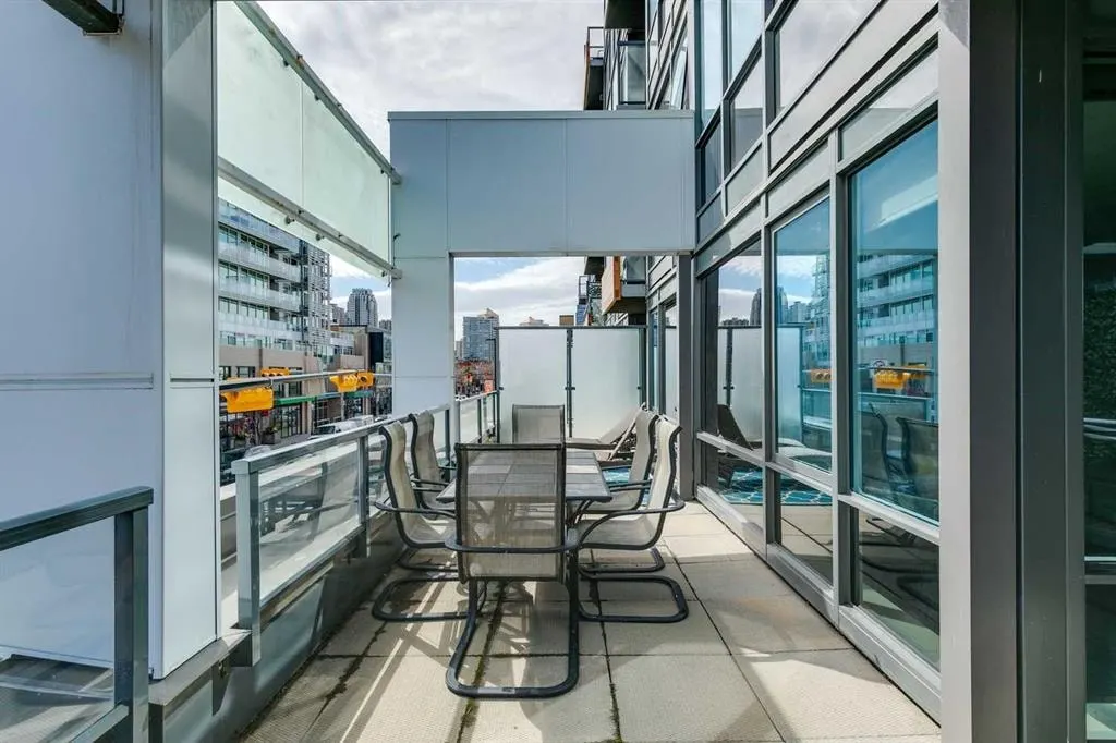 301 10 Street NW #201 — photo 2