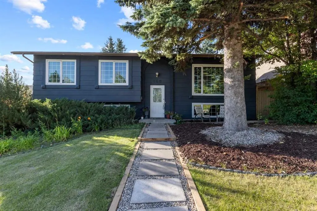 460 Parkridge Crescent SE — photo 2