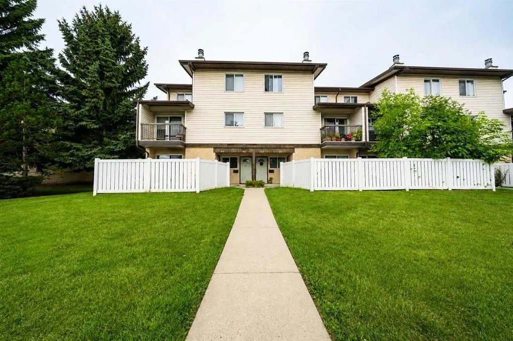 3745 Fonda Way SE #40 — photo 1
