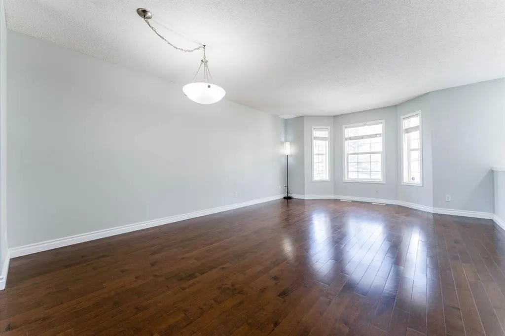45 Tuscany springs Gardens NW — photo 3