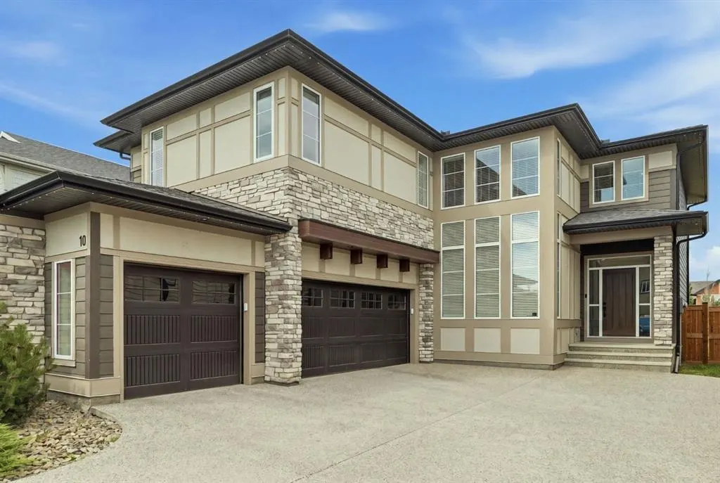 10 Legacy Woods Crescent SE — photo 2