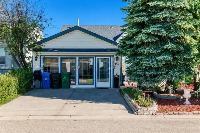 159 Fresno Place NE