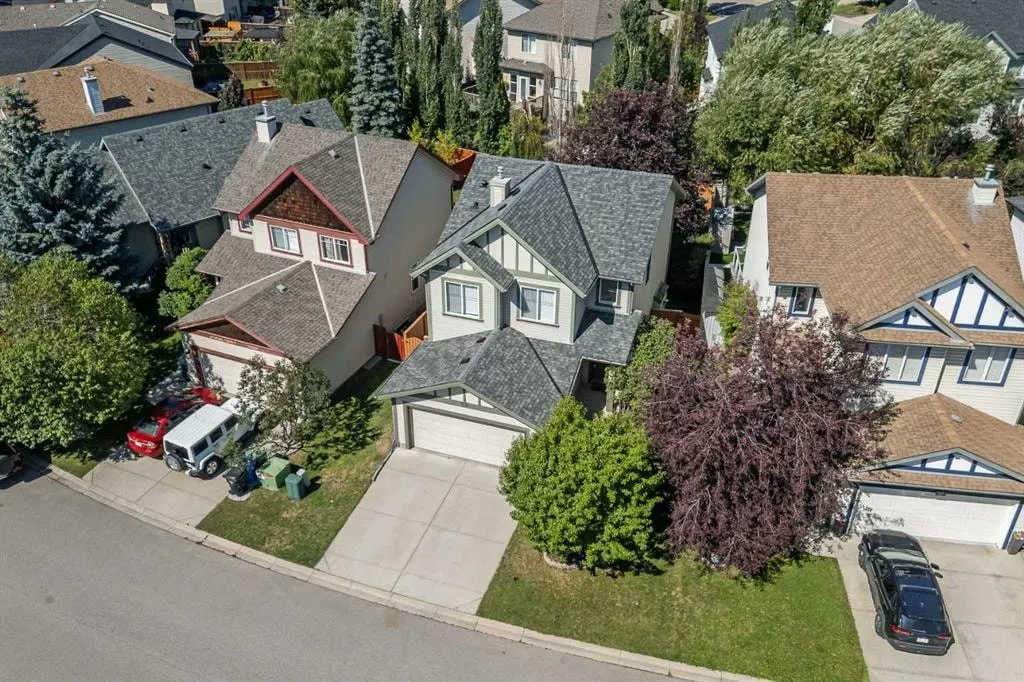 52 Copperfield Close SE — photo 2