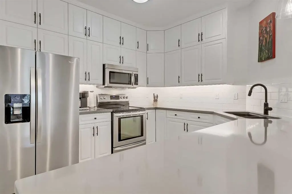 2419 Erlton Road SW #402 — photo 3
