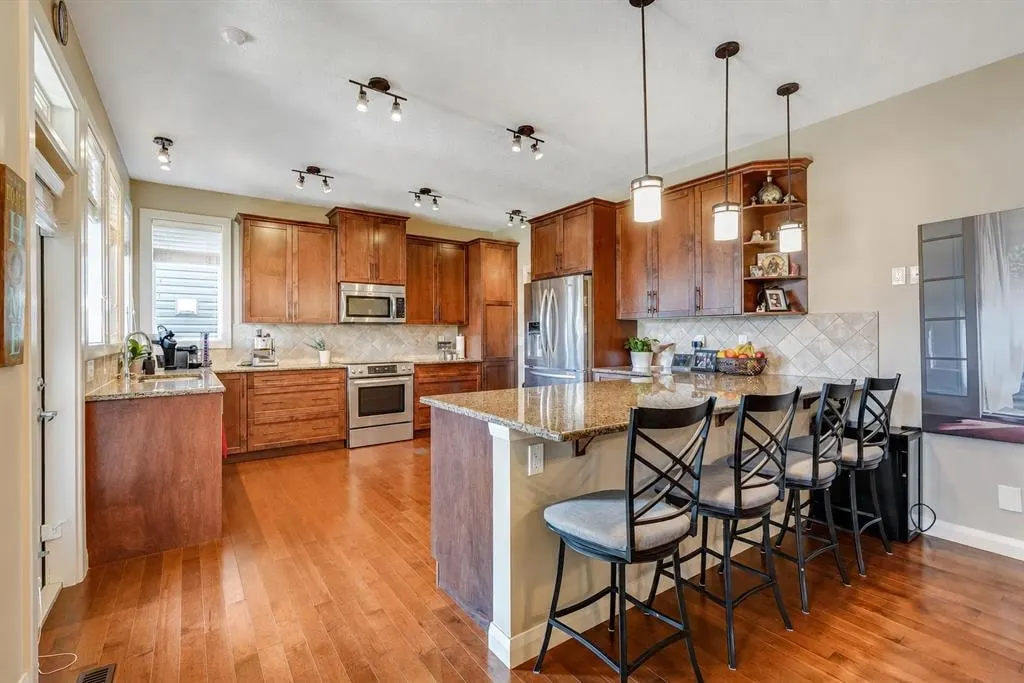 50 Evansfield Terrace NW — photo 3