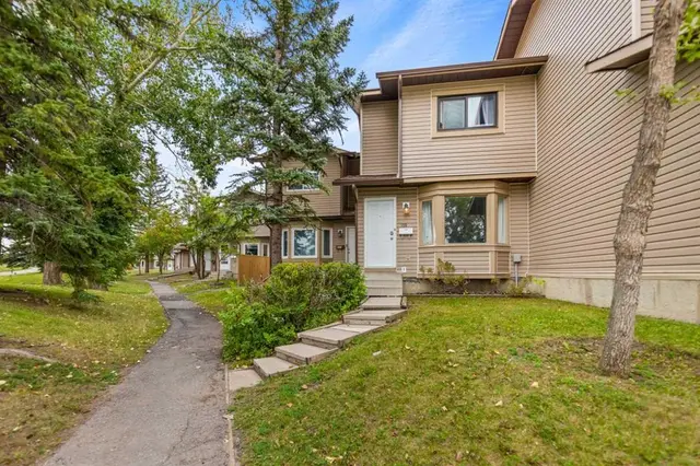 109 Falshire Terrace NE