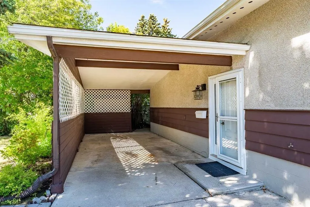 3404 Bulyea Crescent NW — photo 3