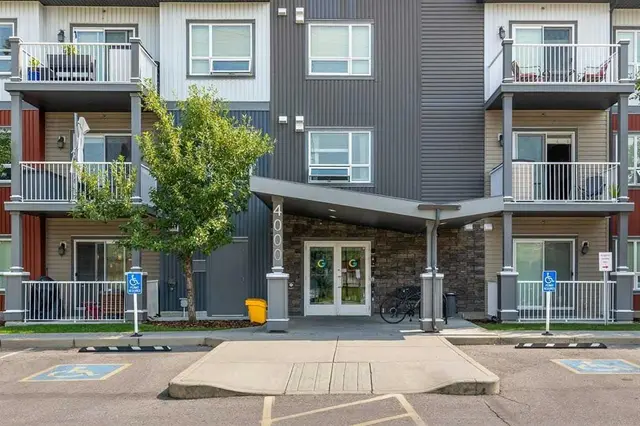 5305 32 Avenue SW #4201