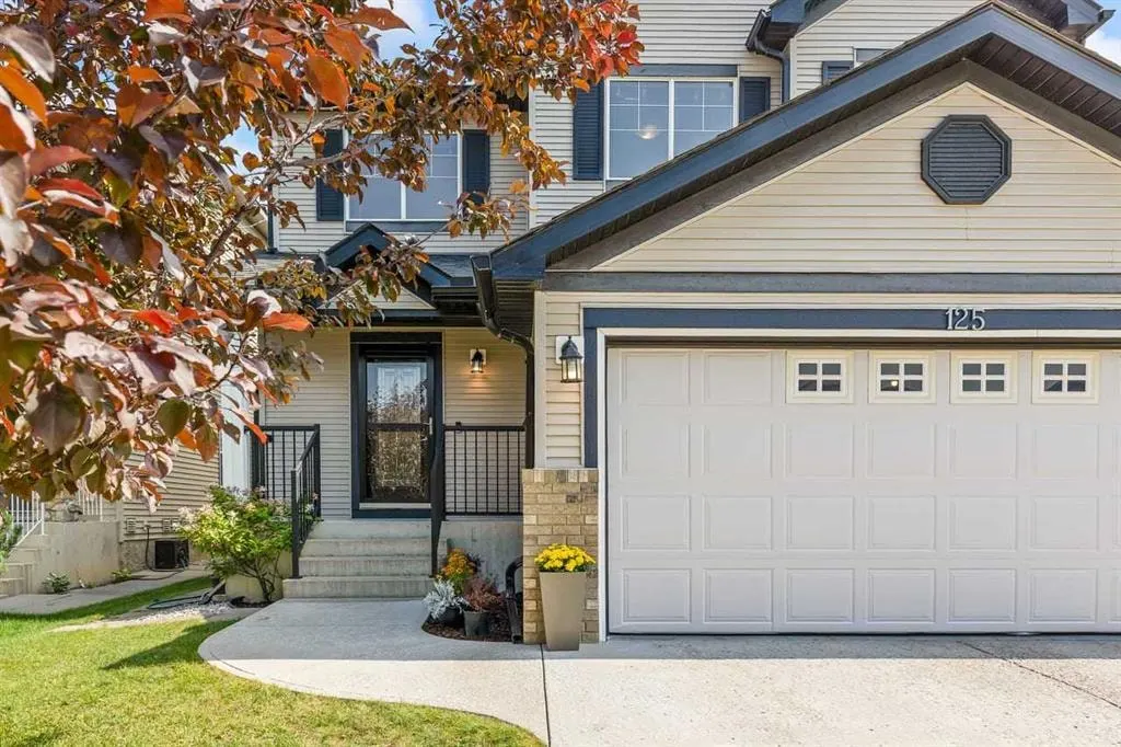125 Cougarstone Manor SW — photo 2