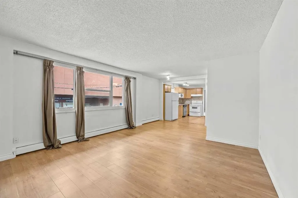 924 18 Avenue SW #203 — photo 2
