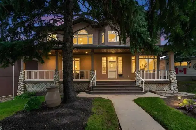 15 Rosery Drive NW