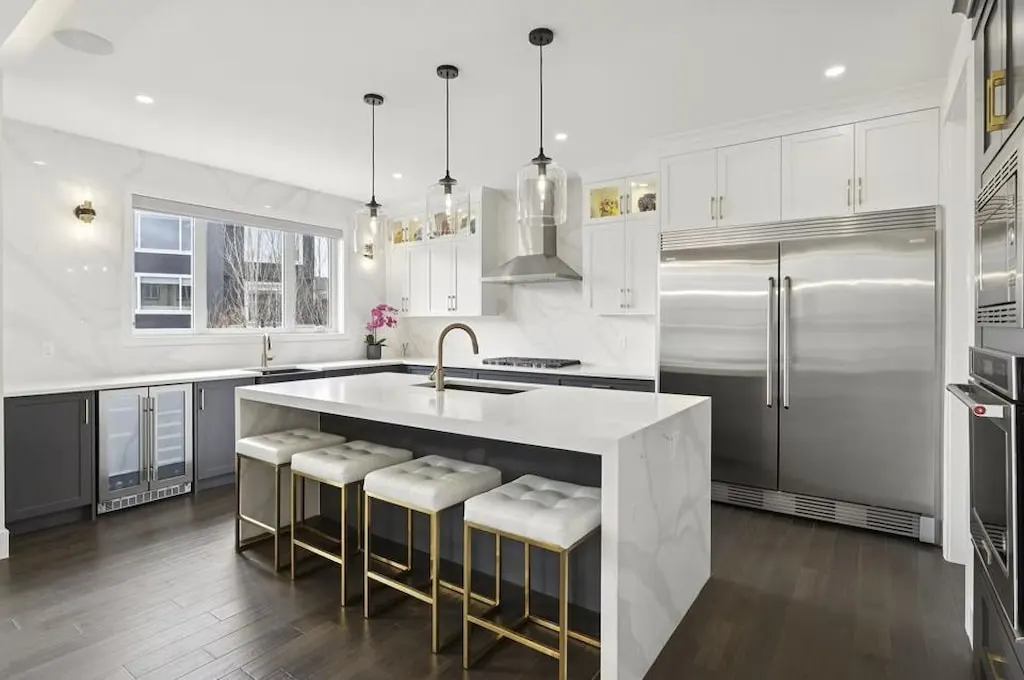 143 Aspen Summit Boulevard SW — photo 3