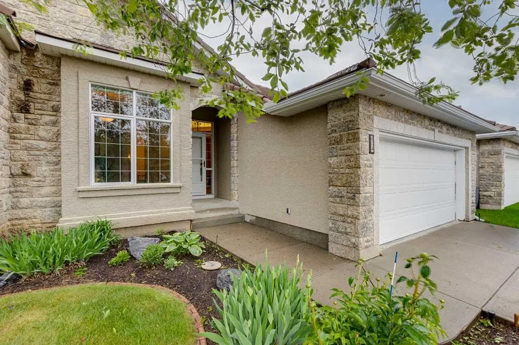 4592 Hamptons Way NW — photo 2