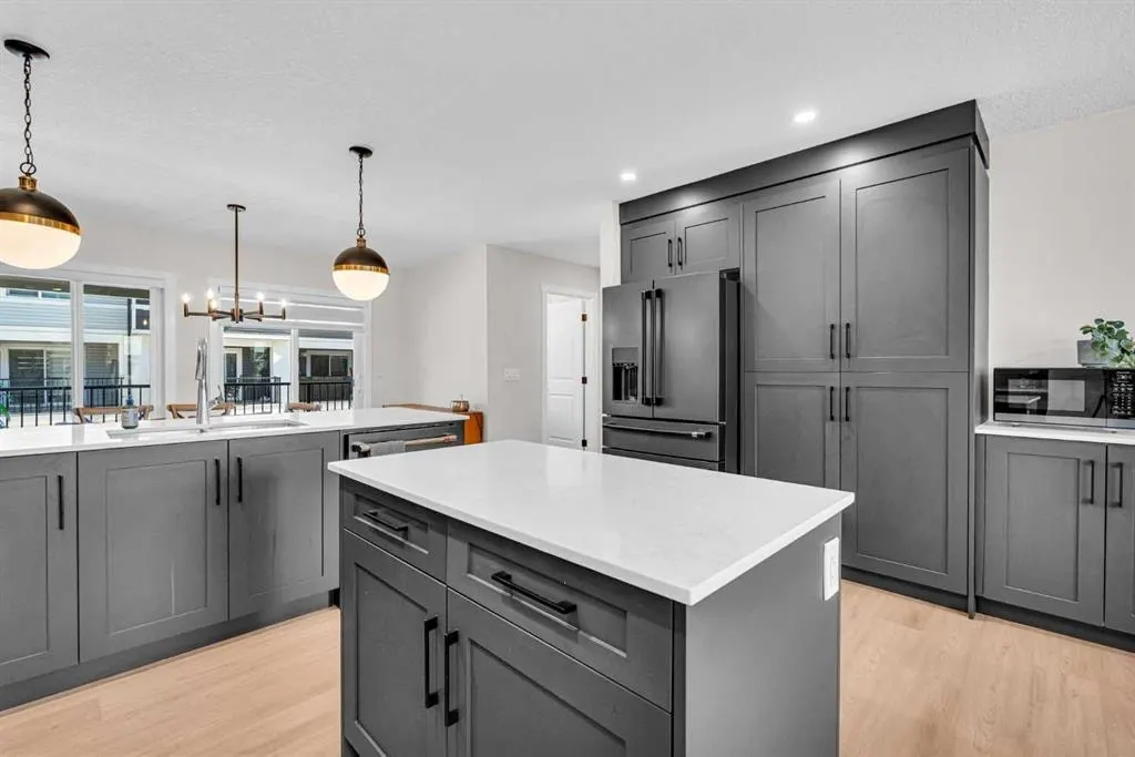 182 Belmont Street SW — photo 2