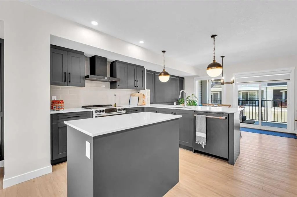 182 Belmont Street SW — photo 3