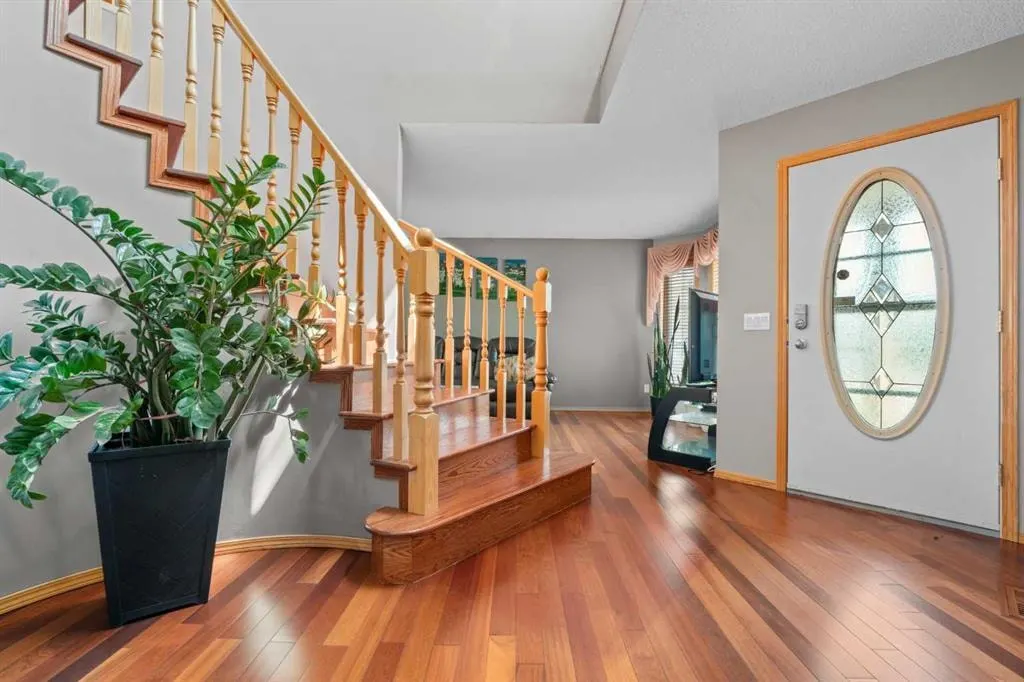 47 Coral Springs Close NE — photo 3
