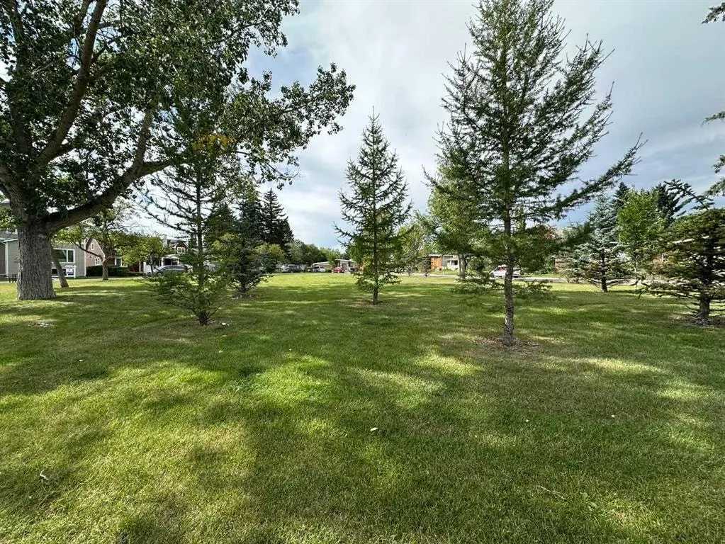 3540 Bulyea Crescent NW — photo 2