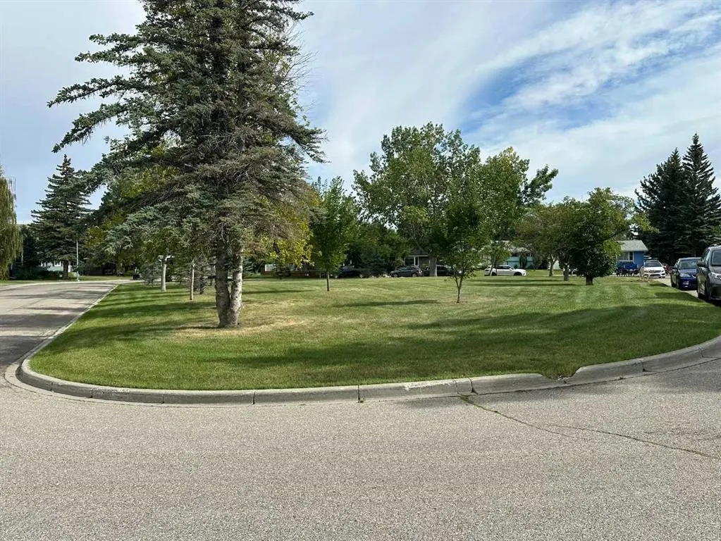 3540 Bulyea Crescent NW — photo 3