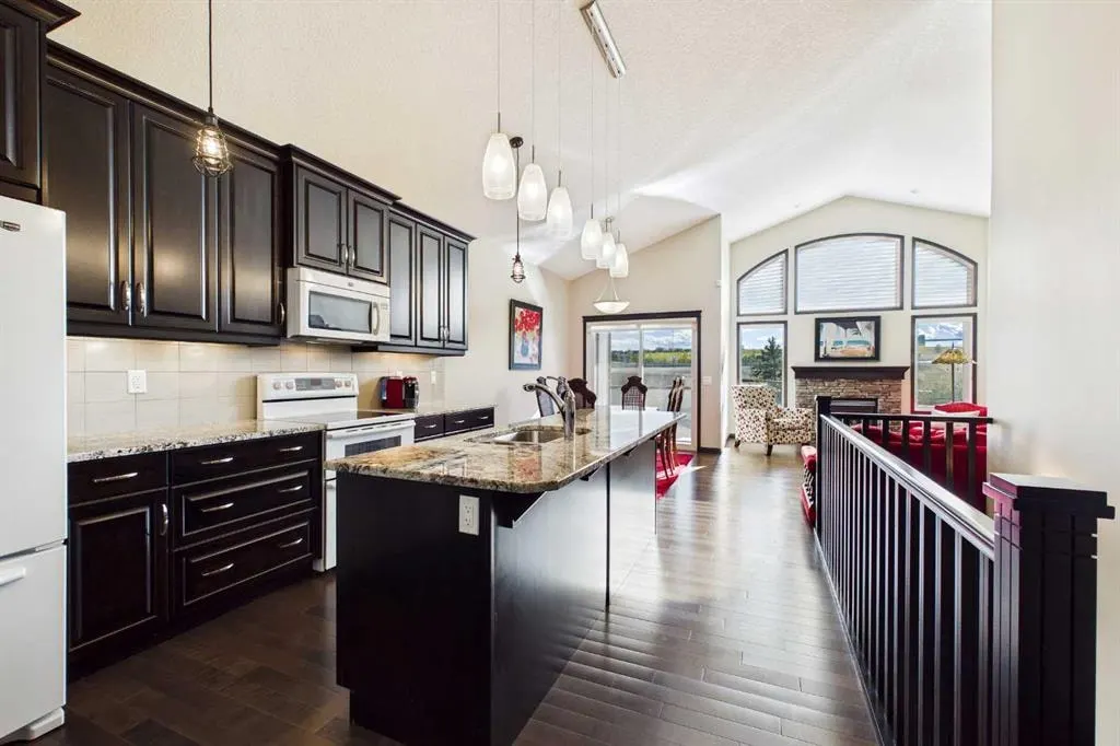 211 Valley Pointe Place NW — photo 3