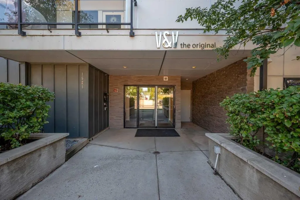 1521 26 Avenue SW #202 — photo 3