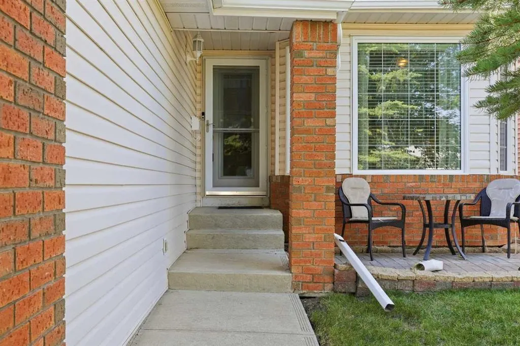 209 schubert Place NW — photo 3