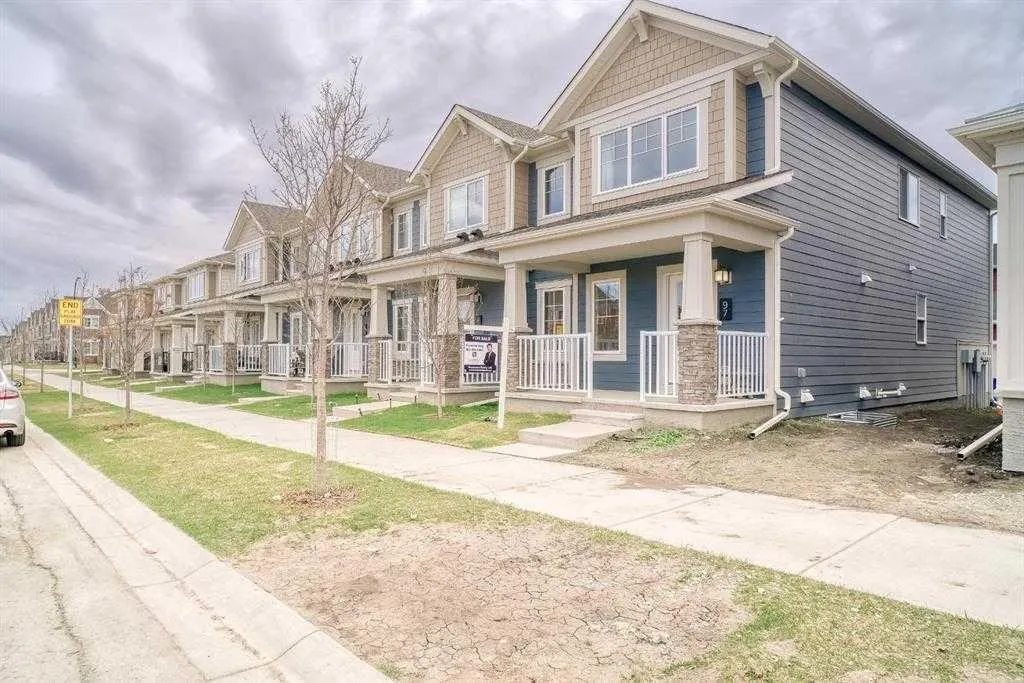 97 Yorkville Boulevard SW — photo 3