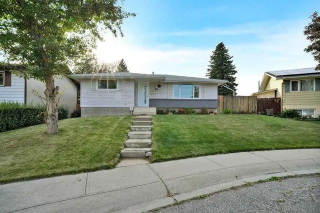 19 Maryvale Crescent NE