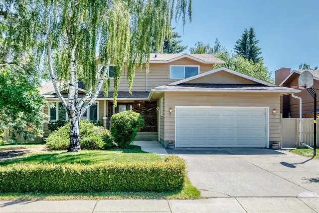 316 Parkland Way SE