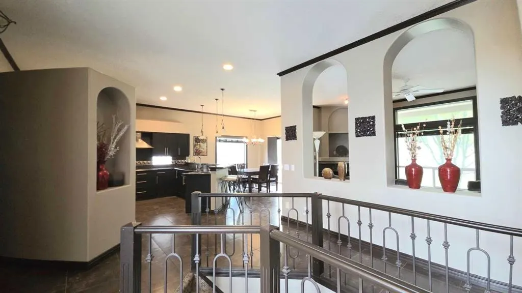 101 Edgebrook Grove NW — photo 2