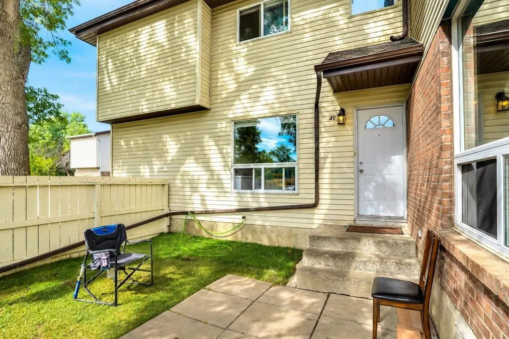 32 Whitnel Court NE #40 — photo 2