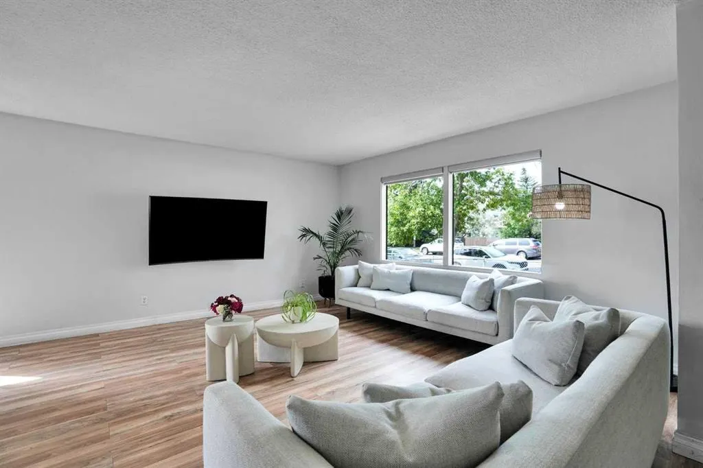 6070 Madigan Drive NE — photo 2