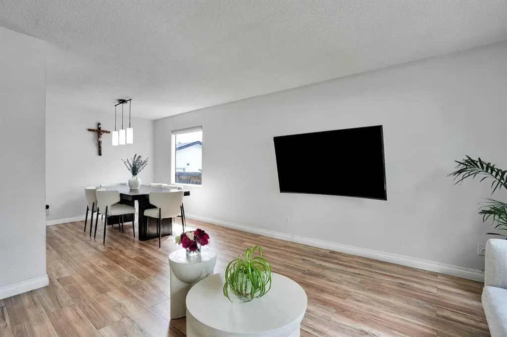 6070 Madigan Drive NE — photo 3