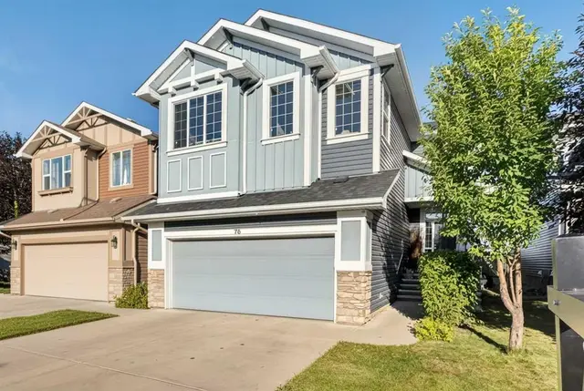 76 Auburn Glen Heights SE