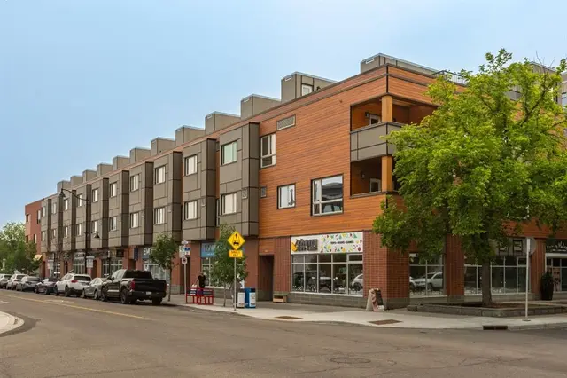 118 8 Street NE #213