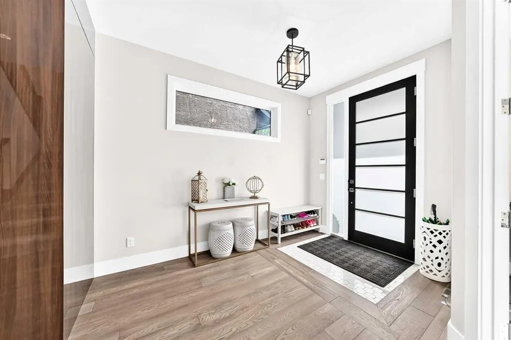 620B 23 Avenue NE — photo 3