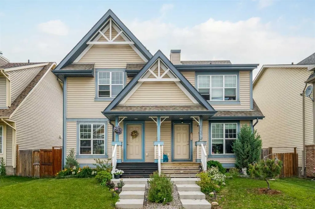 240 Elgin Meadows Gardens SE — photo 2