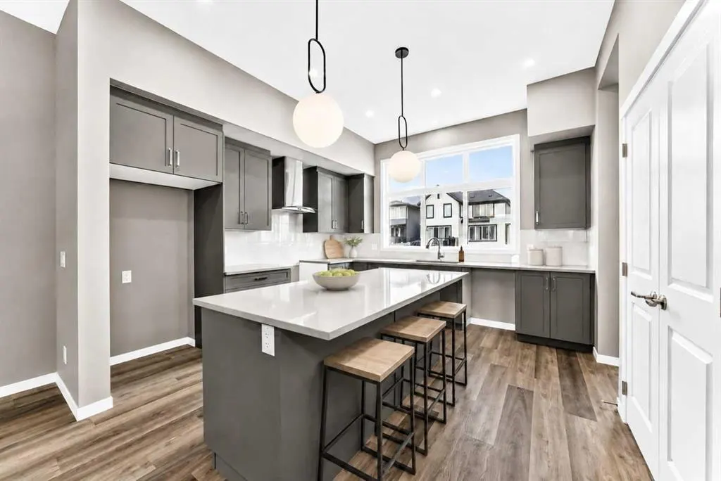 1344 Mahogany Boulevard SE — photo 3