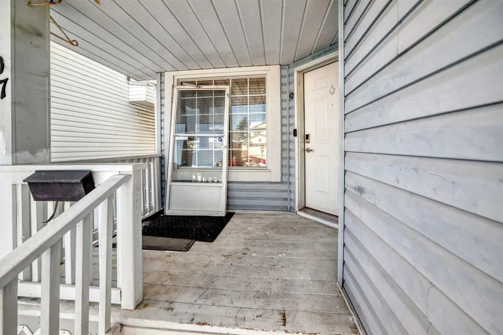 207 Eldorado Close NE — photo 3