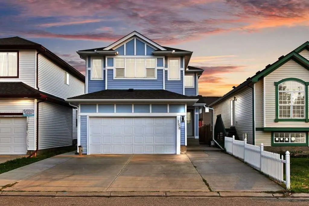 158 Taralea Circle NE — photo 1