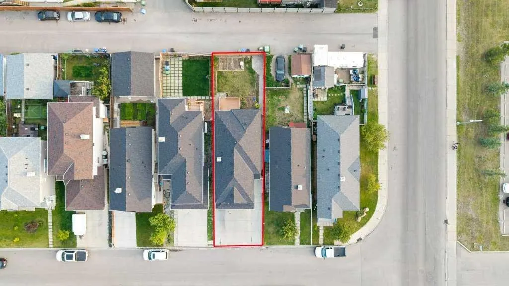 158 Taralea Circle NE — photo 2