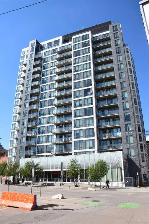 450 8 Avenue SE #909 — photo 2