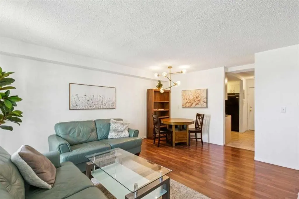 1113 37 Street SW #306 — photo 3