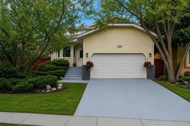 139 Shawnessy Drive SW
