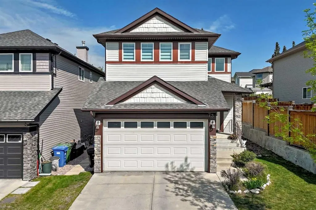 73 Royal Birch Way NW — photo 2