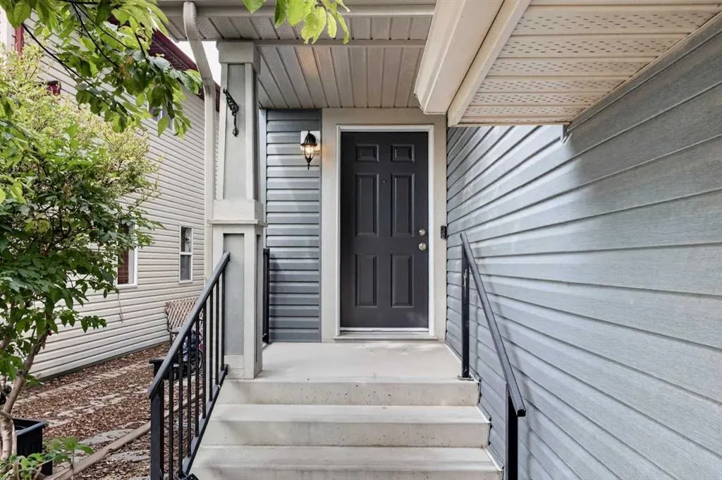22 Evansbrooke Way NW — photo 2