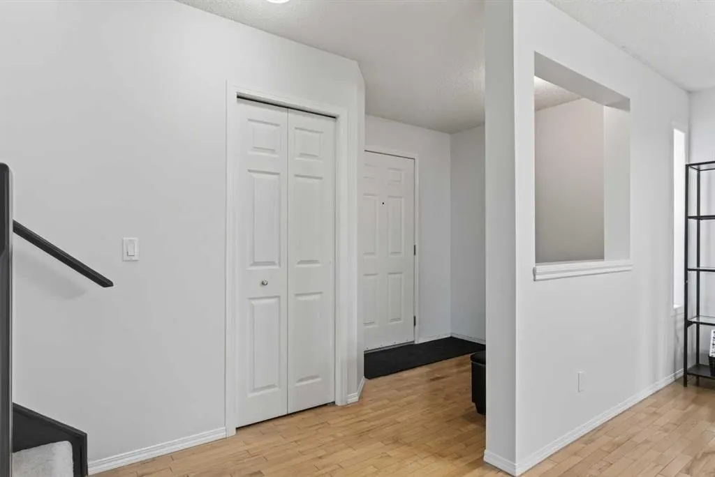 22 Evansbrooke Way NW — photo 3